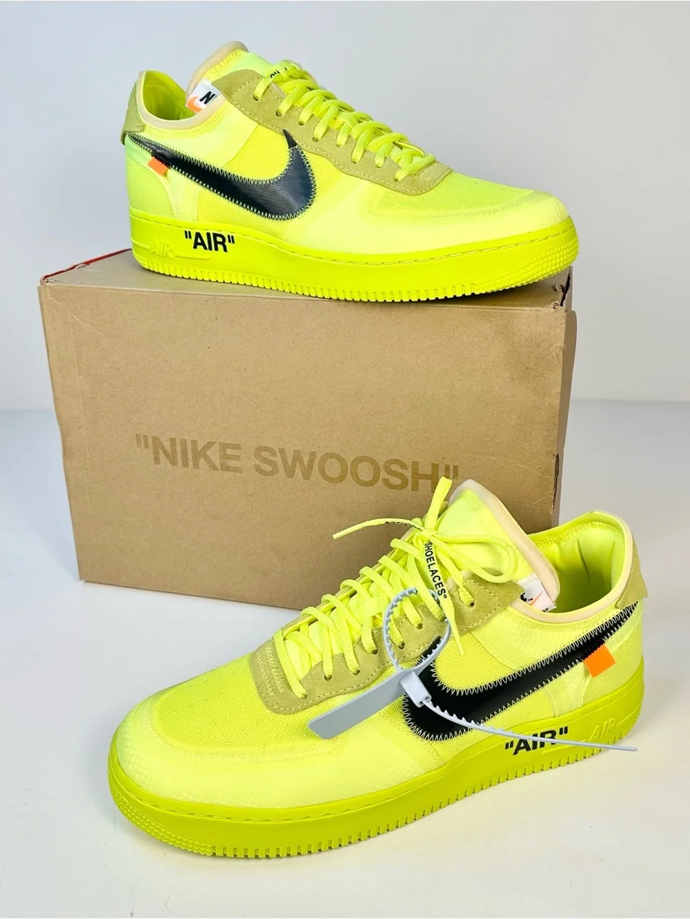 Nike Air Force 1 Men’s Low Off-White Volt Sz 13 NEW IN BOX Style AO4606 700